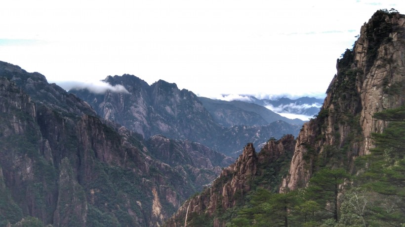 巍峨的安徽黄山自然风景图片