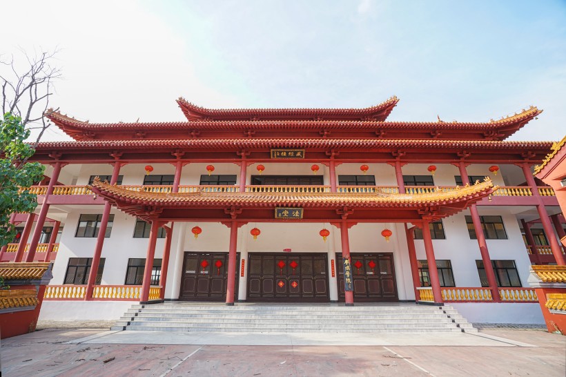 尼泊尔蓝毗尼中华寺中国寺庙建筑风景图片