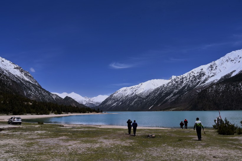 美麗的西藏然烏湖風(fēng)景圖片