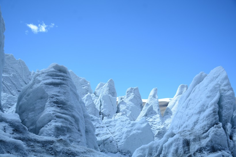 新西兰南岛塔斯曼冰川风景图片