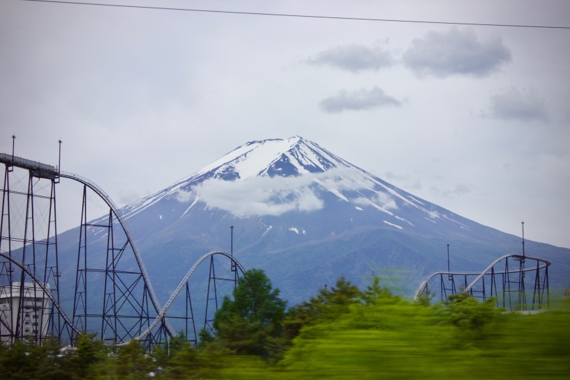 日本富士山优美风景图片