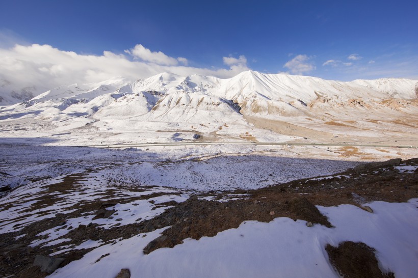 青海阿尼玛卿山自然风景图片