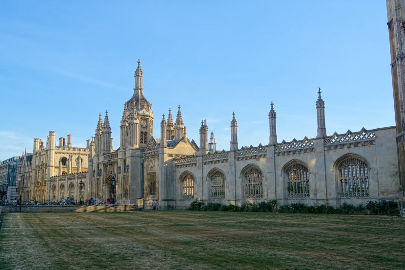 歷史悠久的英國(guó)劍橋大學(xué)建筑風(fēng)景圖片