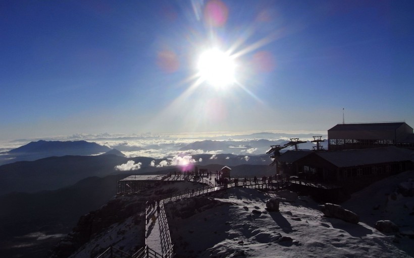 玉龙雪山自然风景图片