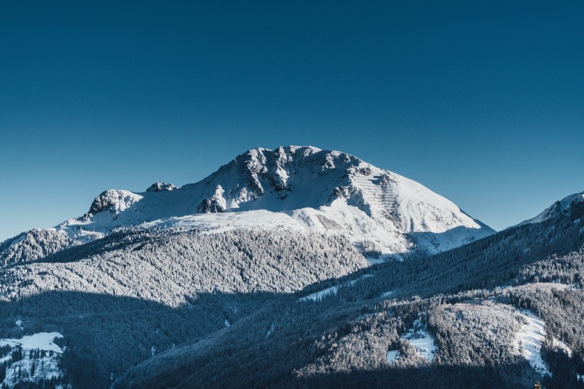 奧地利的雪山圖片