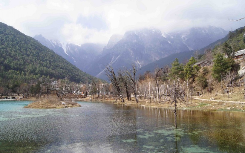 玉龙雪山自然风景图片