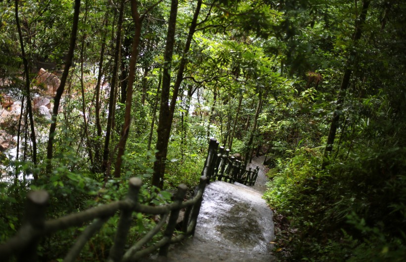 河南洛陽(yáng)九龍瀑布自然風(fēng)景圖片