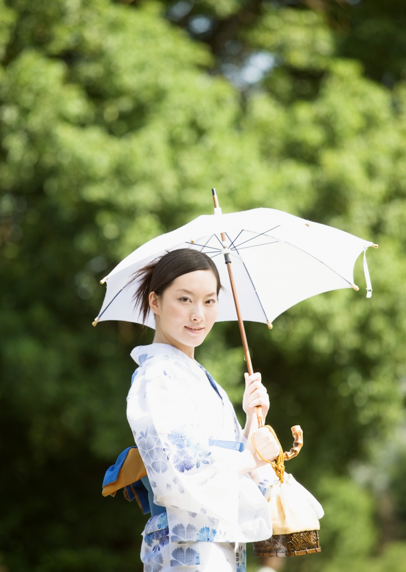 夏日里打傘的日本女人圖片