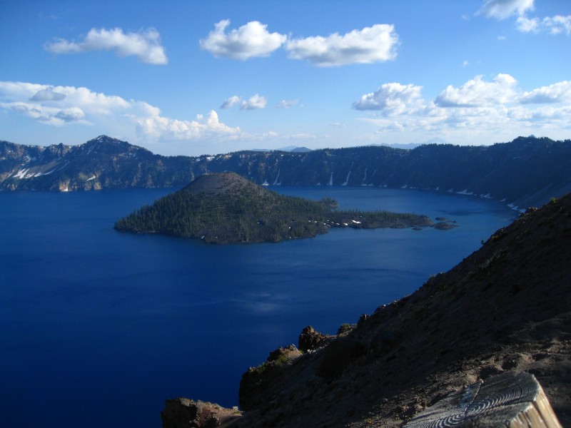 美国火山口湖国家公园自然风景图片