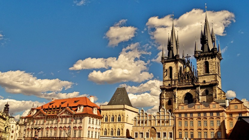 捷克布拉格城堡建筑风景图片