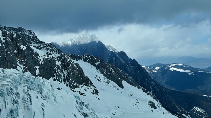 美丽的云南玉龙雪山风景图片