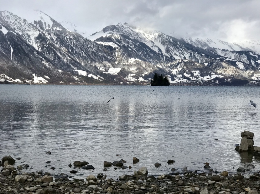 美丽瑞士因特拉肯风景图片