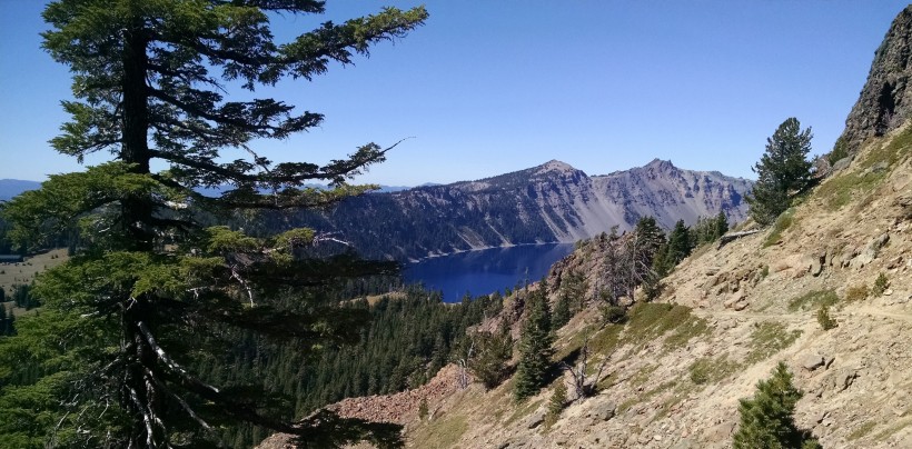 美国火山口湖国家公园自然风景图片