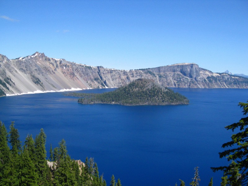 美国火山口湖国家公园自然风景图片