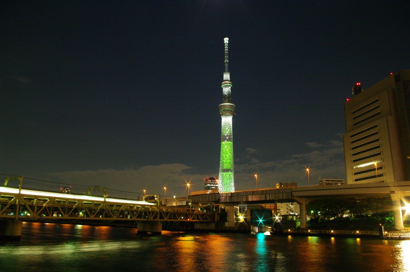 日本东京晴空塔建筑风景图片