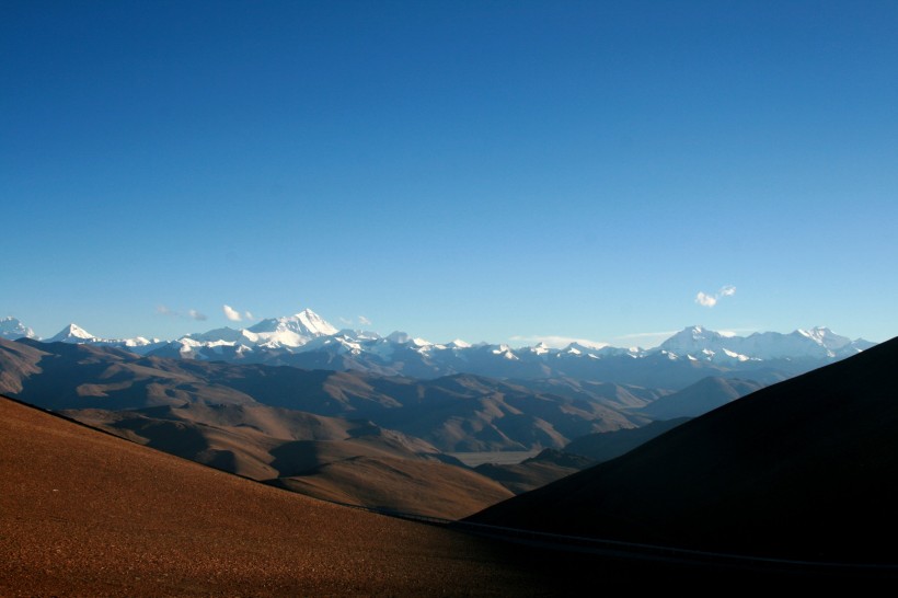 西藏神秘巍峨的珠穆朗玛峰自然风景图片