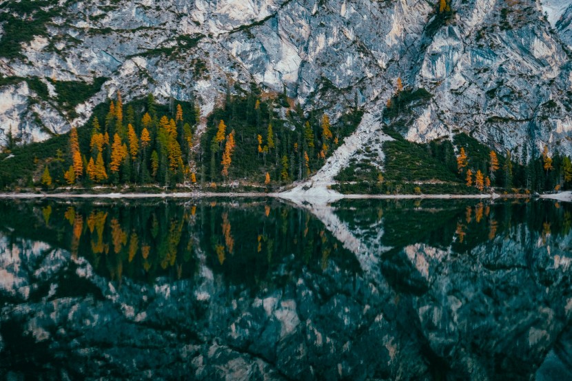 意大利布拉耶斯湖风景图片