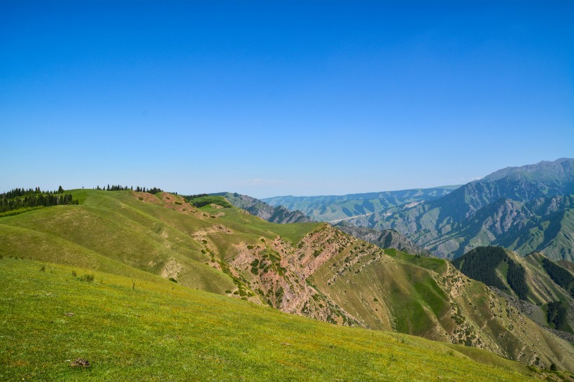 新疆索尔巴斯陶自然风景图片