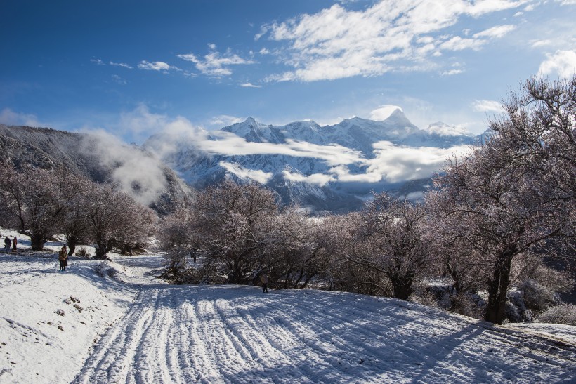 雪后的索松村風(fēng)景圖片