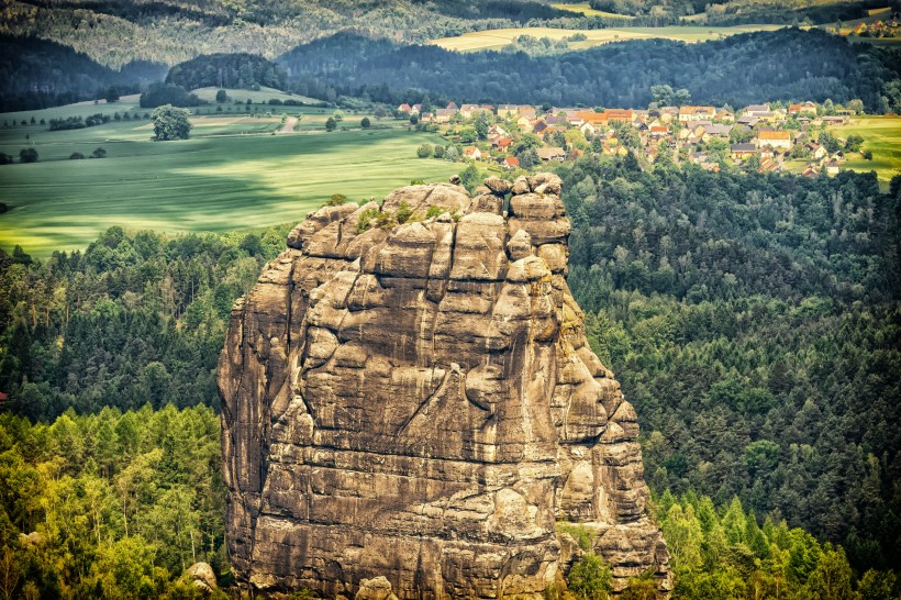 德国易北河砂岩山脉自然风景图片
