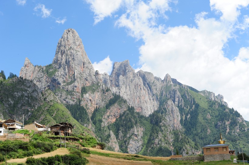 甘肅扎尕那石頭城自然風(fēng)景圖片