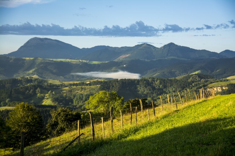 歐洲比利牛斯山自然風(fēng)景圖片