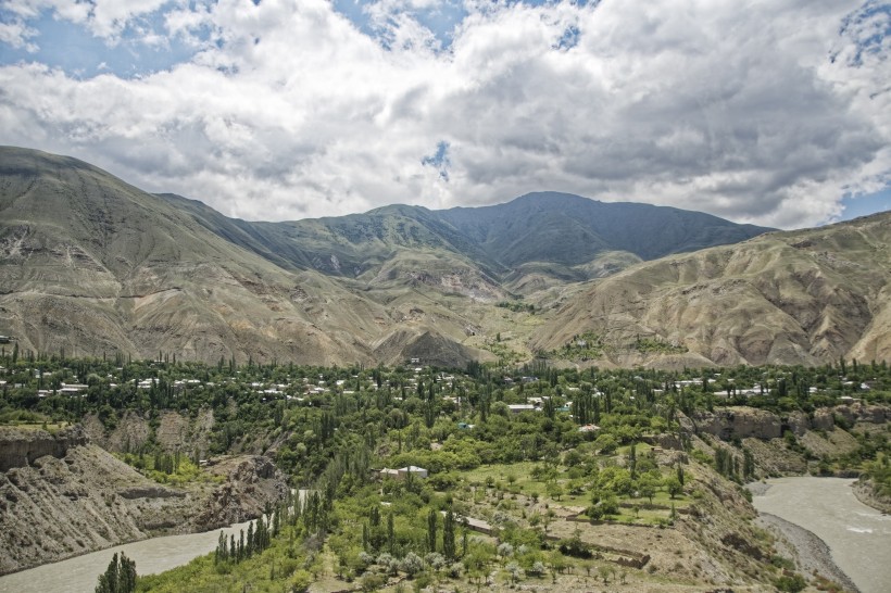 塔吉克斯坦山脉风景图片