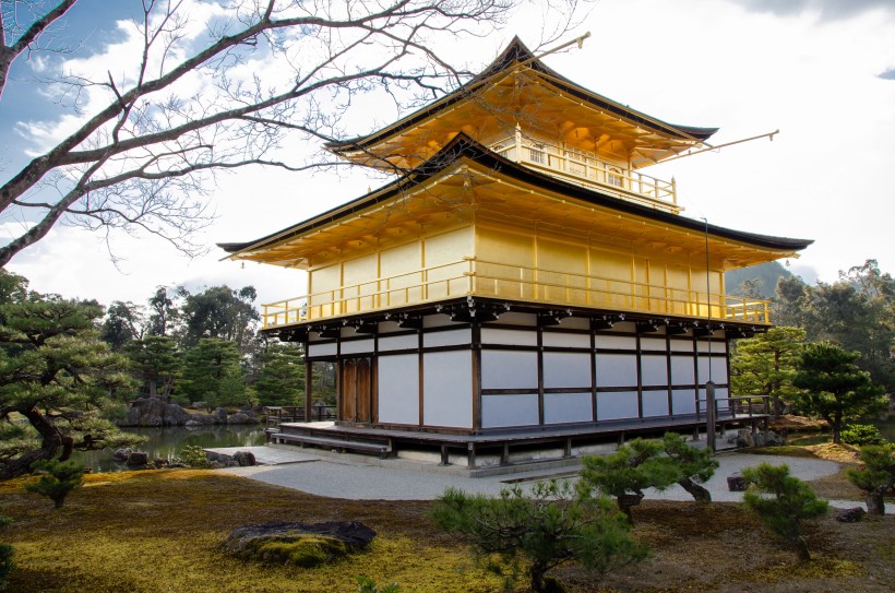 日本京都金阁寺建筑风景图片