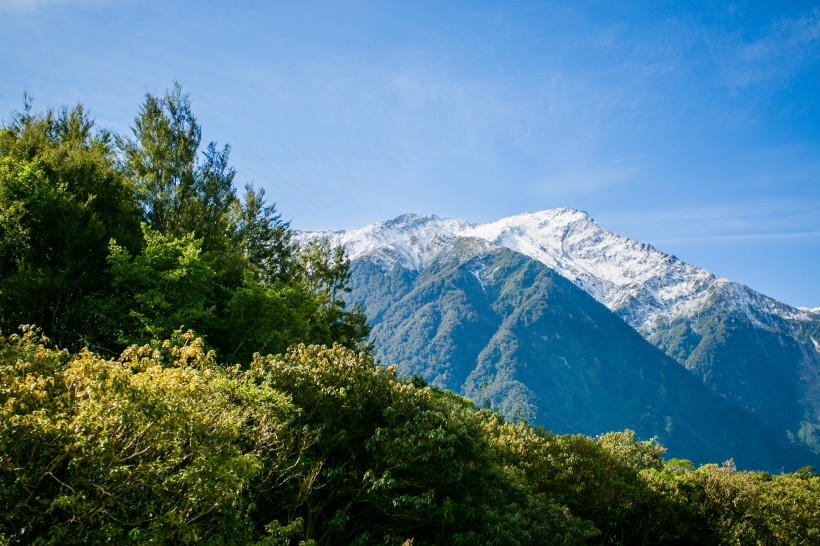 新西兰雪山风景图片