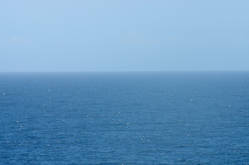 日本沖繩清澈的海水風(fēng)景圖片