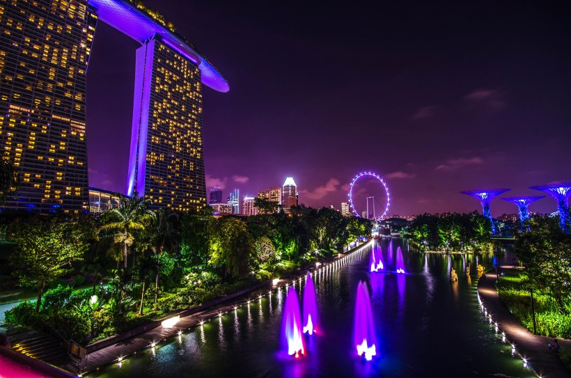 新加坡滨海湾金沙酒店夜景图片