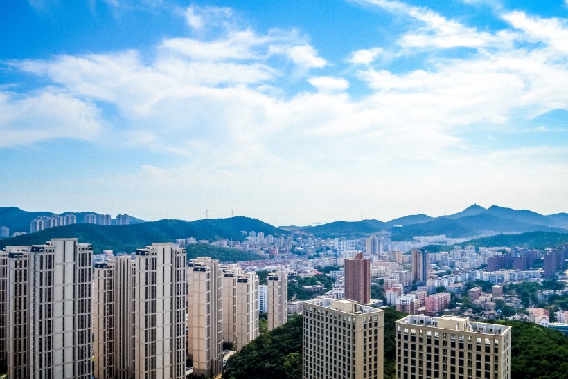 鸟瞰城市建筑风景图片