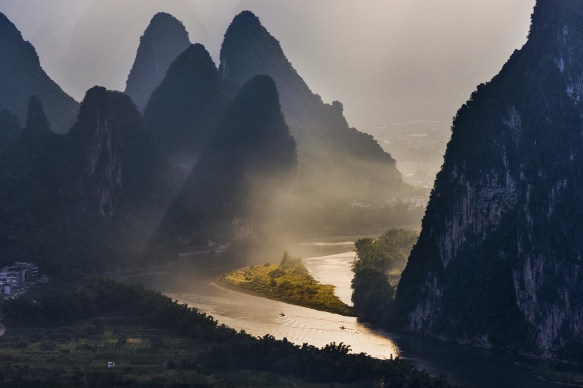 广西漓江静静的夜晚风景图片