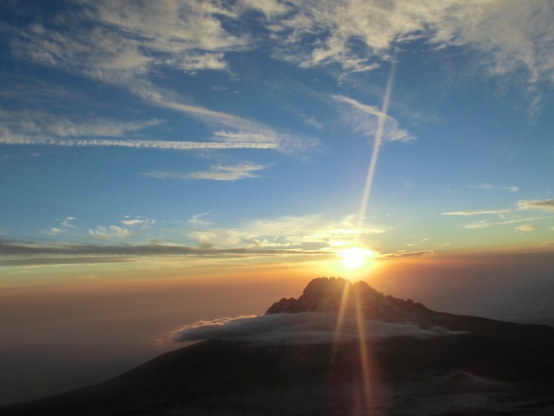 坦桑尼亞乞力馬扎羅山風(fēng)景圖片