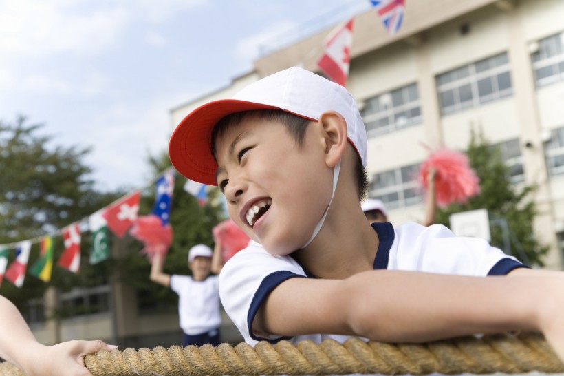 小学体育课运动图片