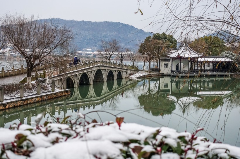 浙江海寧鹽官古城雪景圖片