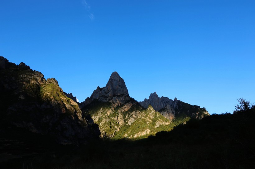 甘肃扎尕那山风景图片