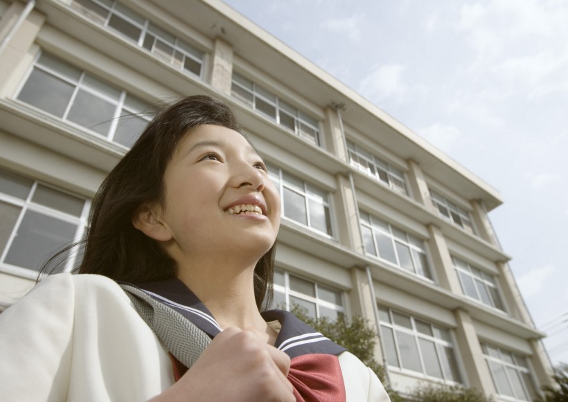 青涩初中女学生