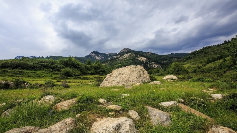 山西宁武芦芽山风景图片