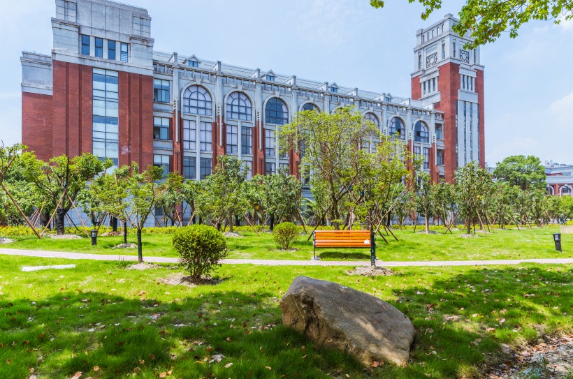 上海华东政法大学校园风景图片