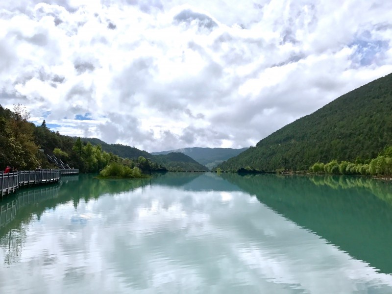 云南泸沽湖风景图片