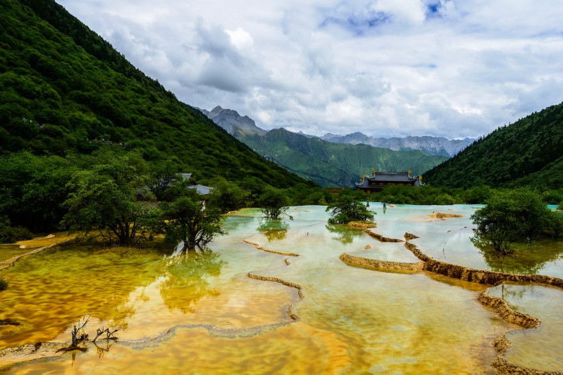 四川黄龙风景图片