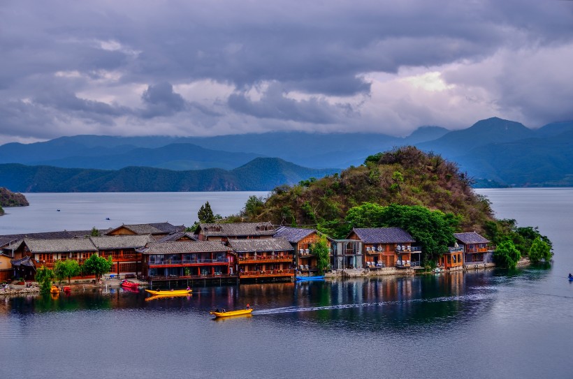 云南瀘沽湖風(fēng)景圖片