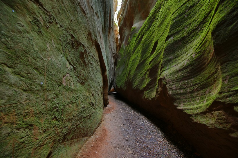 陕北甘泉峡谷风景图片