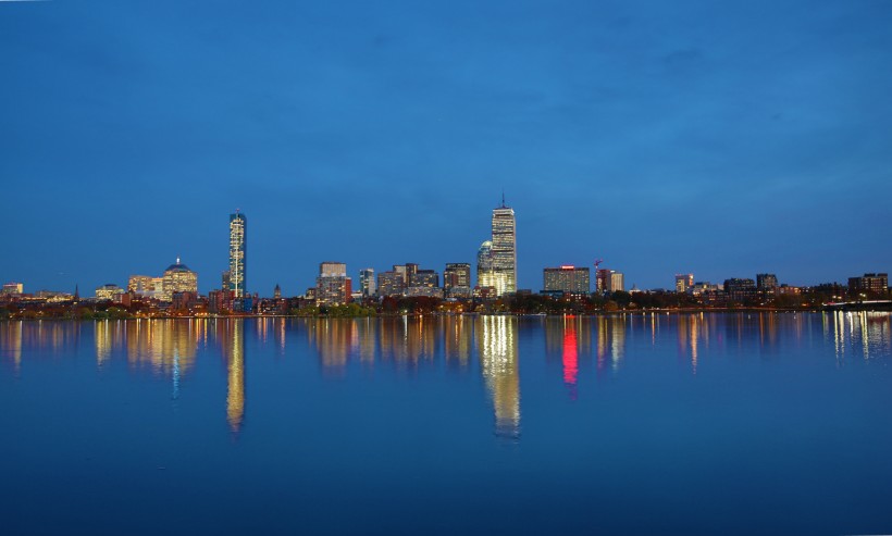 美国查尔斯河夜景图片