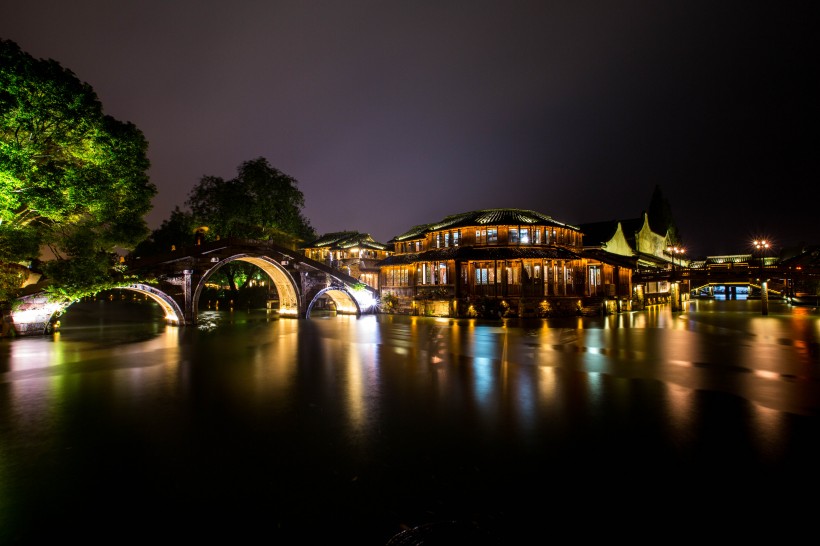 江南水乡浙江乌镇夜景图片