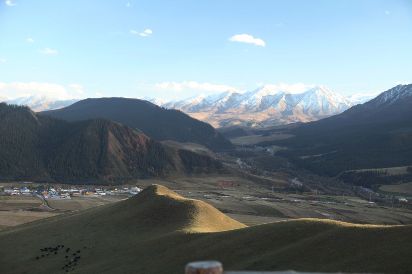 青海卓尔山风景图片