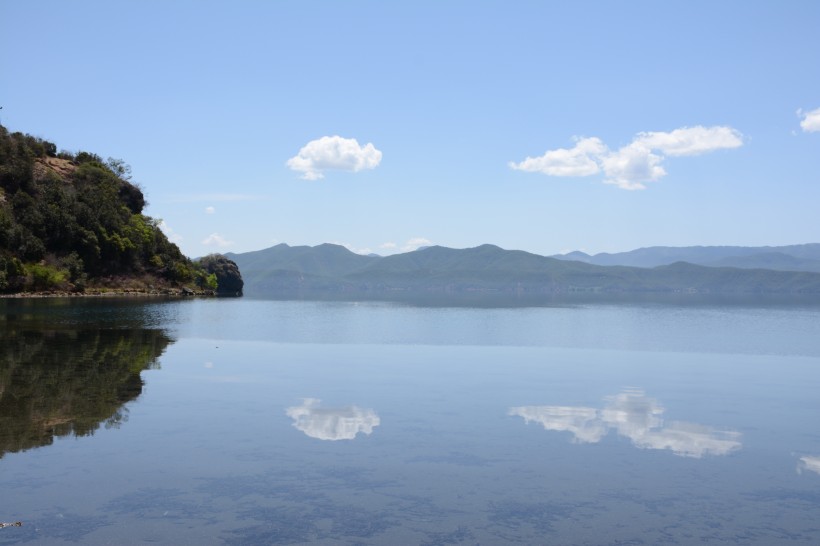 四川泸沽湖秀丽景色图片