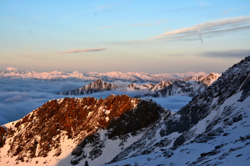 四川四姑娘山二峰风景图片