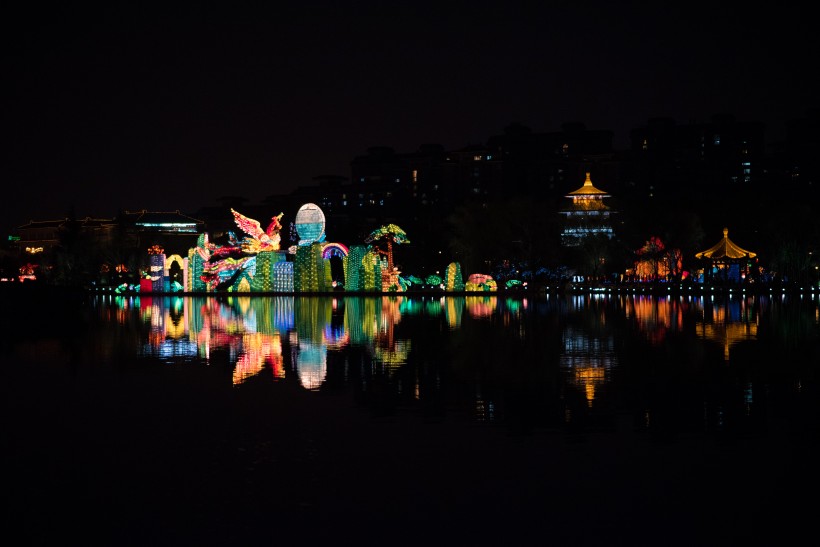 陕西西安大唐芙蓉园美丽夜景图片